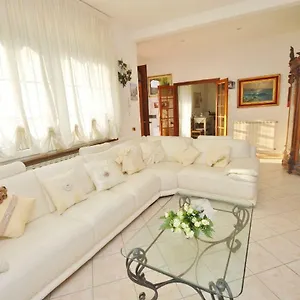  Appartamento Raffinato Attico Vicino Al Mare Con Solarium Lido Di